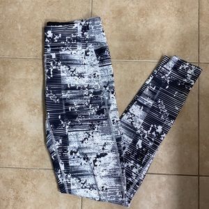 Oakley Hydrolix full length leggings size small